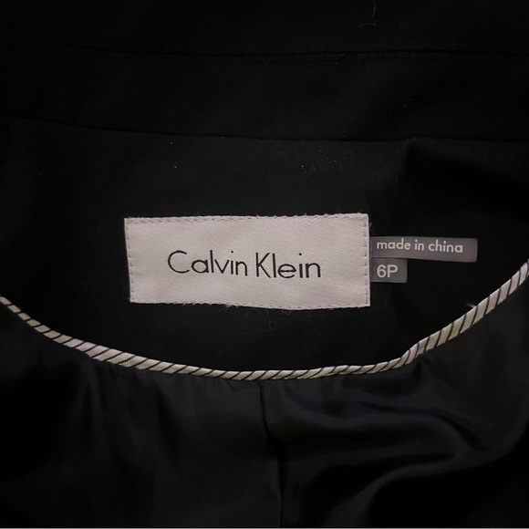 Black Calvin Klein Blazer Size 6P - Picture 3 of 3
